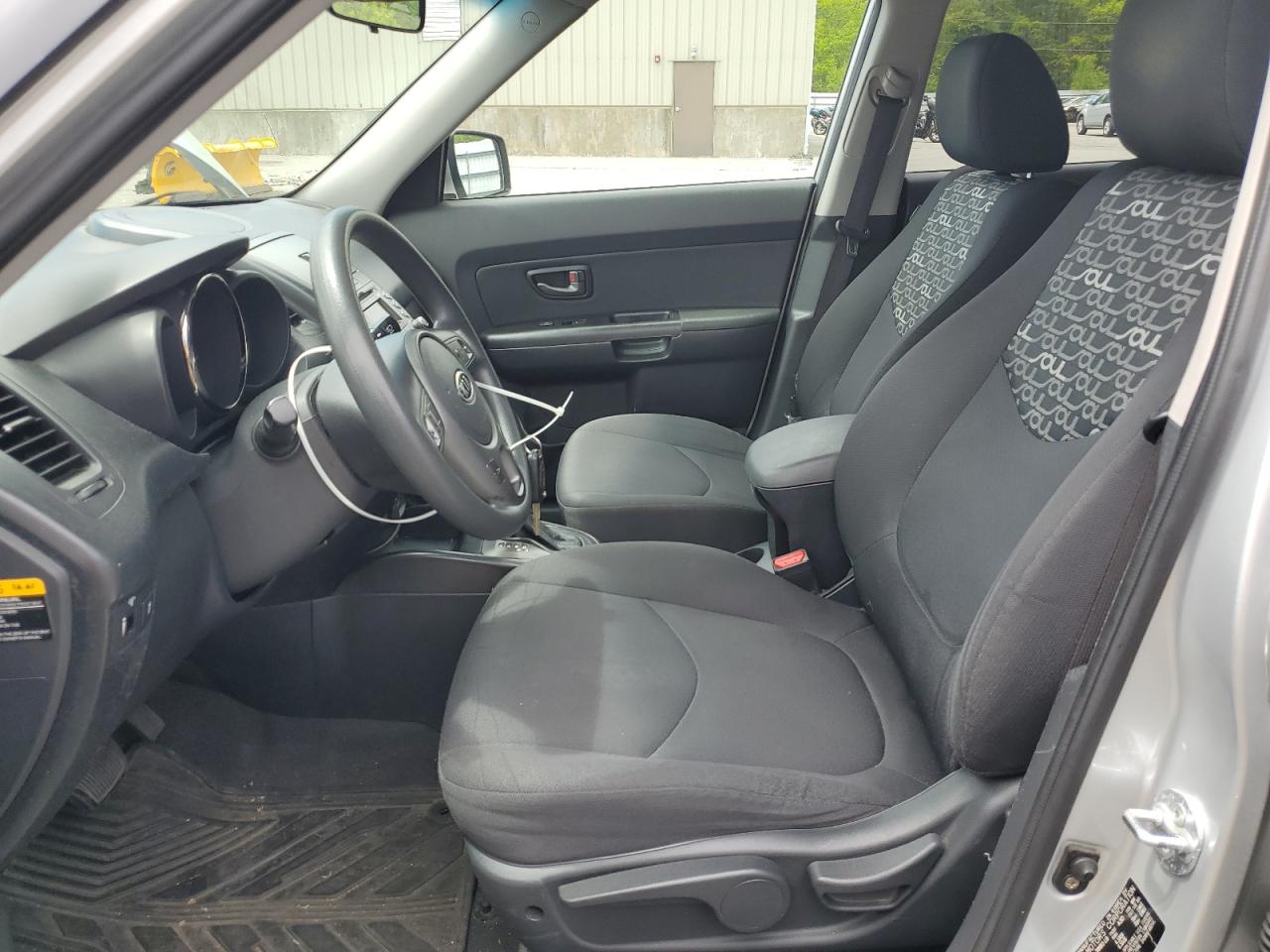 2011 Kia Soul + VIN: KNDJT2A29B7708202 Lot: 56979945