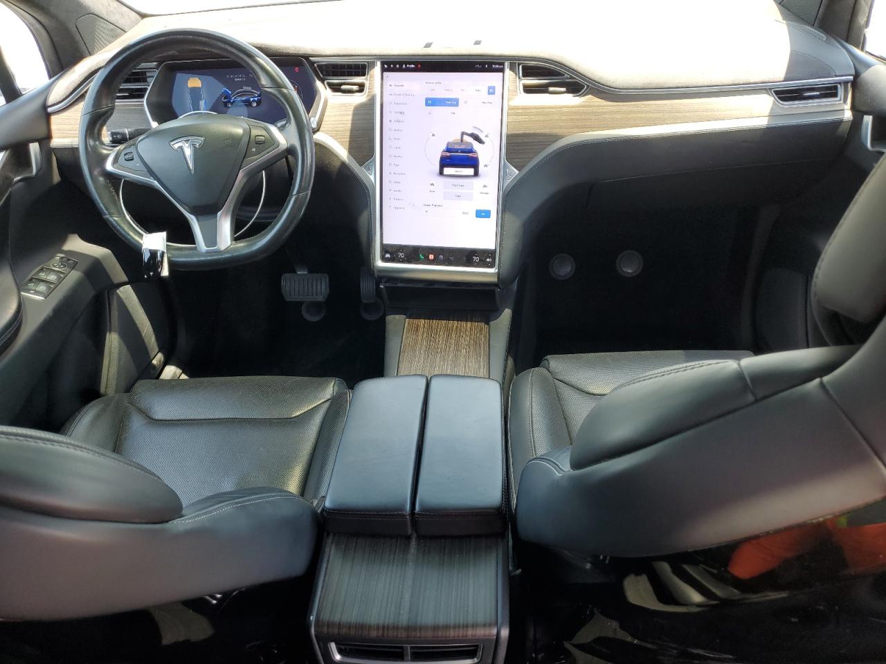 2016 Tesla Model X VIN: 5YJXCAE29GF001522 Lot: 56571115