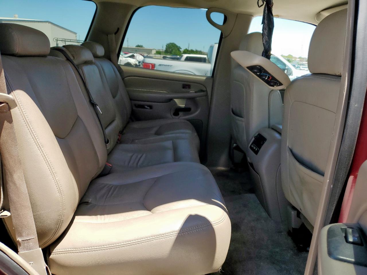 2005 Chevrolet Tahoe C1500 VIN: 1GNEC13T05R203506 Lot: 57325905