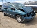 2000 Chrysler Voyager  na sprzedaż w Elgin, IL - Front End
