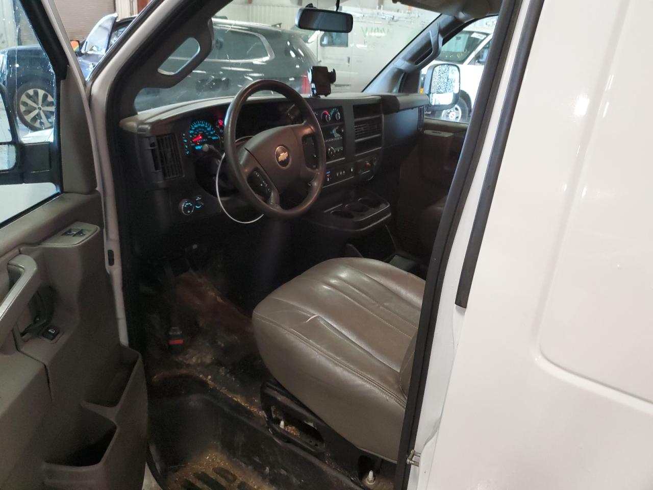 2018 Chevrolet Express G2500 VIN: 1GCWGAFP3J1338861 Lot: 56873105