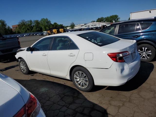  TOYOTA CAMRY 2013 Biały