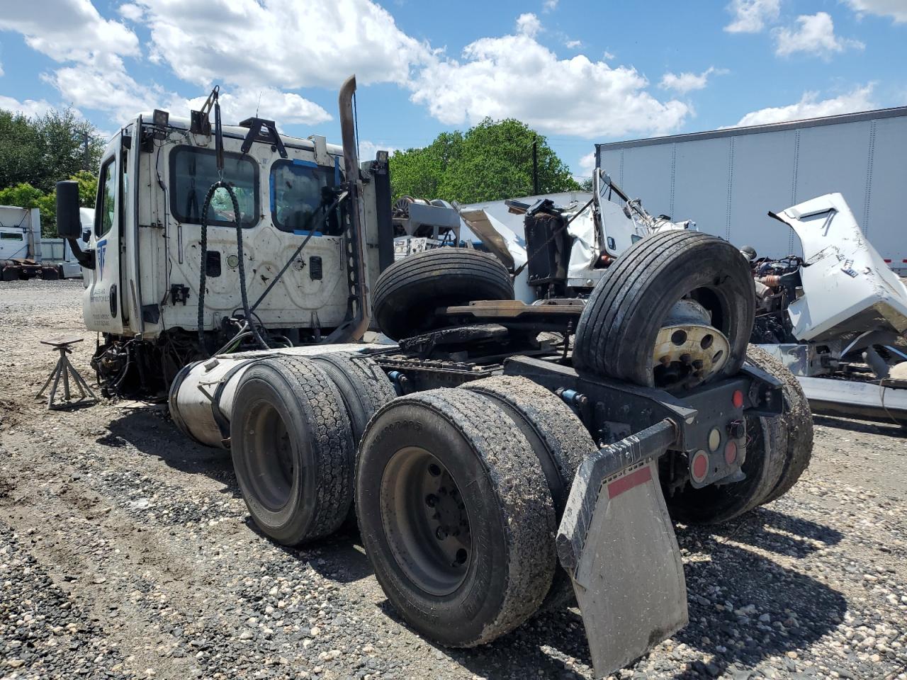 2015 Freightliner Cascadia 125 Semi Truck 3AKJGEDV6FSGL6707 photo #4