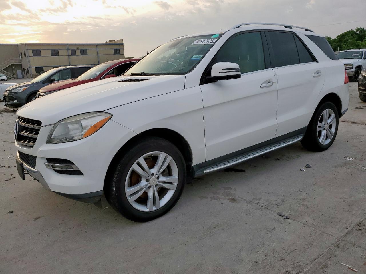2014 Mercedes-Benz Ml 350 for Sale in Wilmer, TX - Minor Dent/Scratches