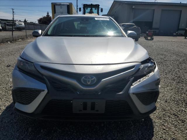  TOYOTA CAMRY 2021 Srebrny