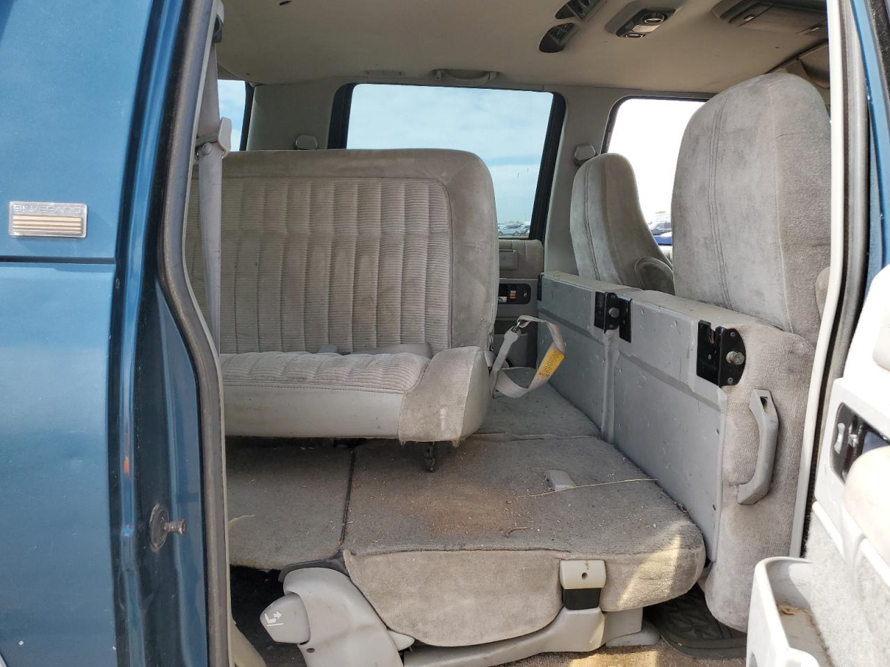 1995 Chevrolet Suburban K1500 VIN: 1GNFK16K9RJ330947 Lot: 56906735