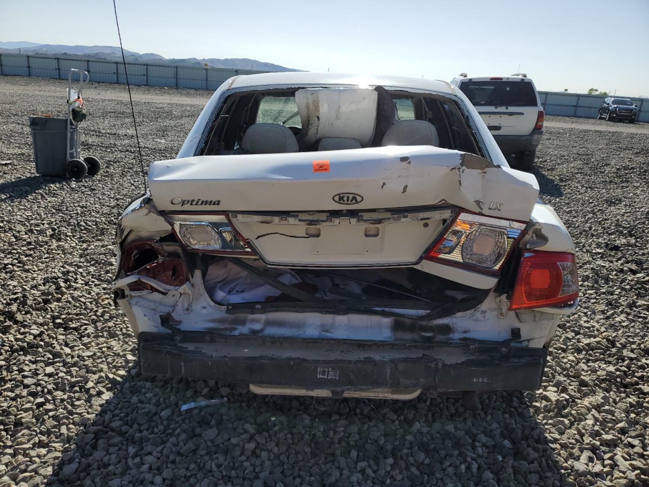 2004 Kia Optima Lx VIN: KNAGD126545324710 Lot: 57339515