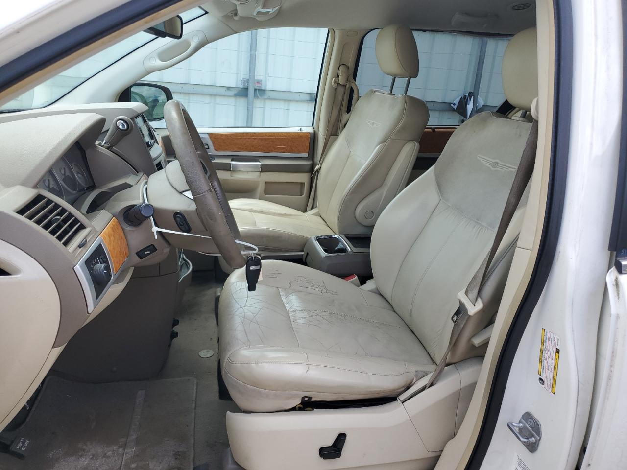 2010 Chrysler Town & Country Limited VIN: 2A4RR6DX3AR133490 Lot: 58176565