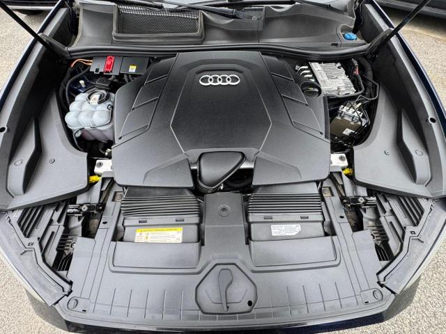  AUDI Q8 2020 Fioletowy