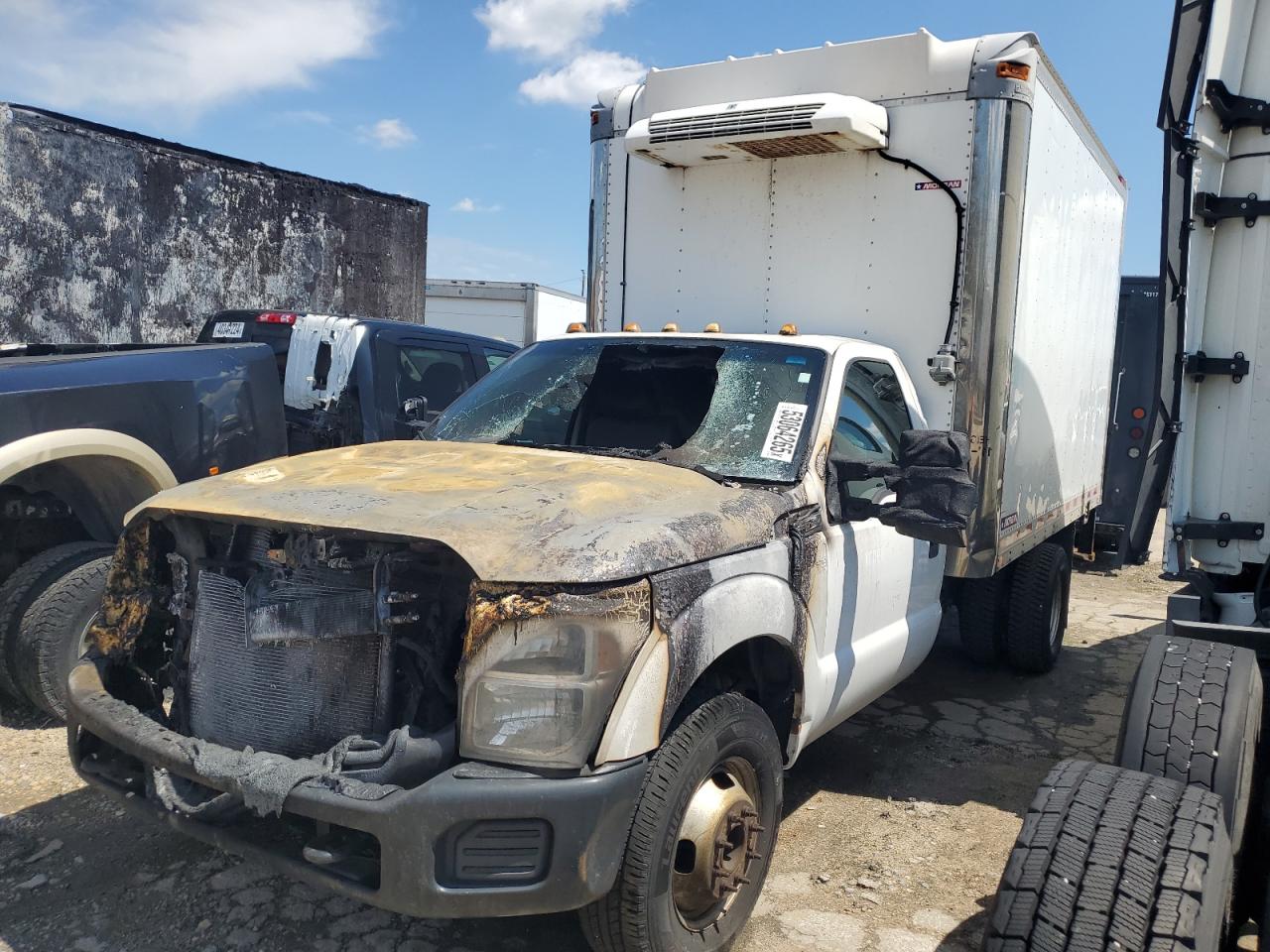 2015 Ford F350 Super Duty на продаже в Elgin, IL - Burn - Engine