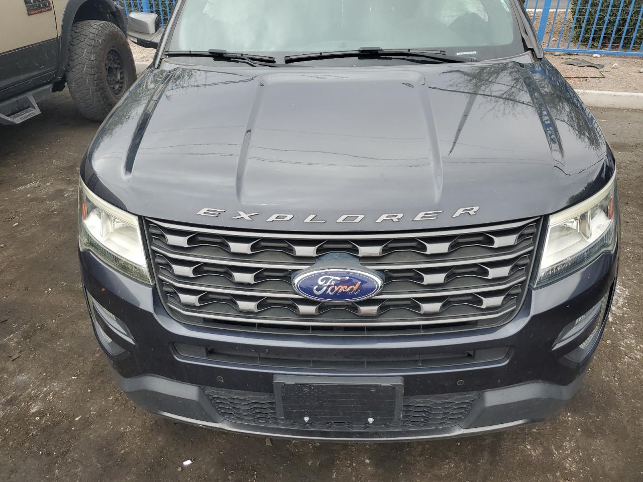 2017 Ford Explorer Xlt VIN: 1FM5K7D82HGA70137 Lot: 57703625