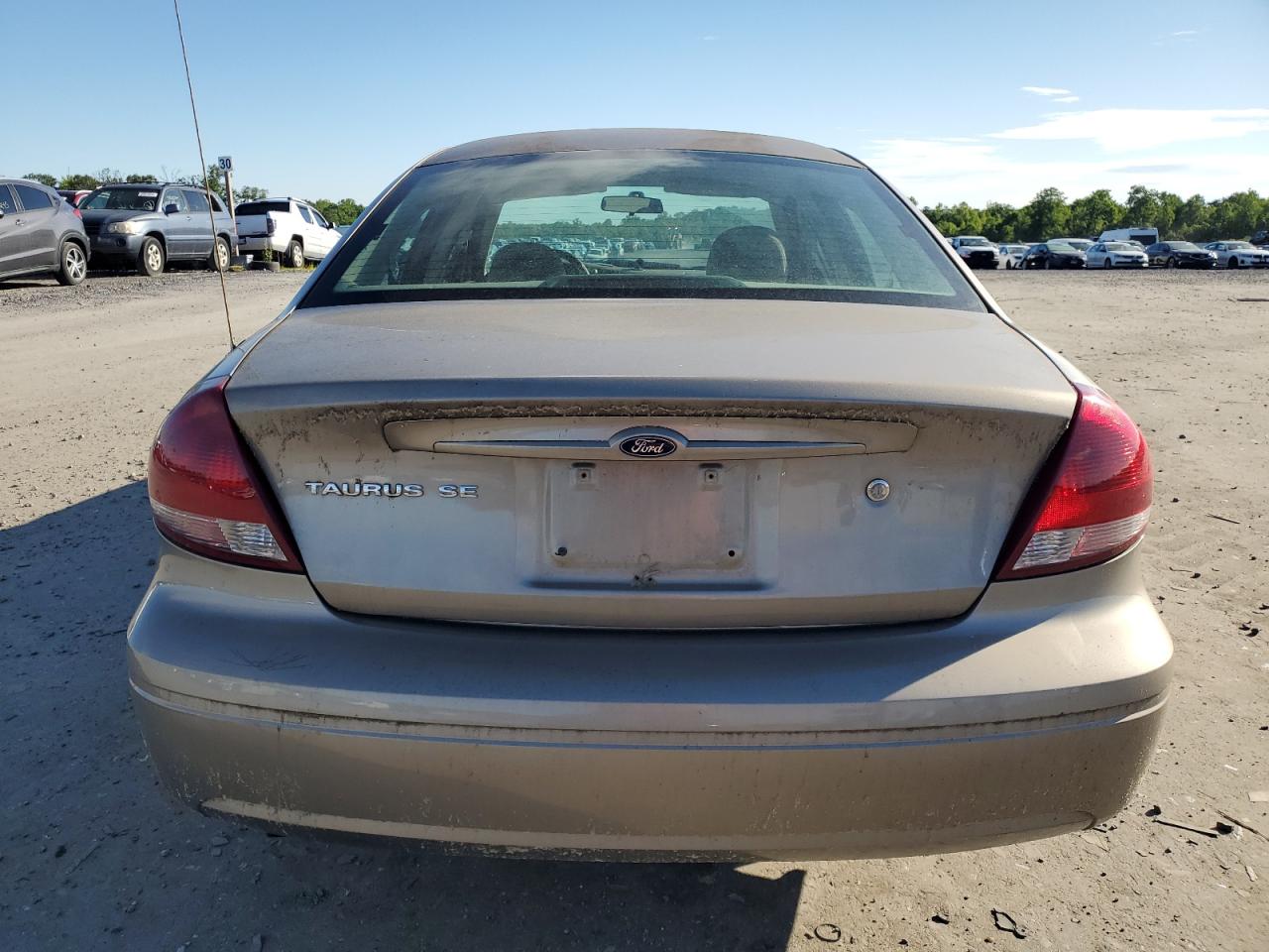 2004 Ford Taurus Se VIN: 1FAFP53284A156633 Lot: 58164985