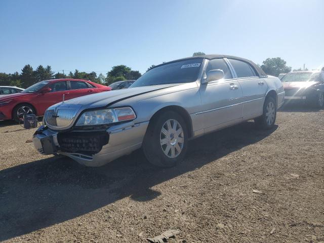 2004 Lincoln Town Car Ultimate