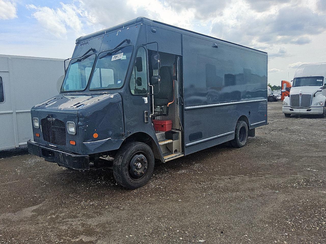 2020 Freightliner Chassis M Line Walk-In Van for Sale in Houston, TX - Minor Dent/Scratches