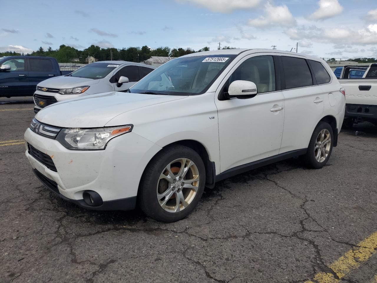 JA4JZ4AX4EZ013604 MITSUBISHI OUTLANDER Photo 1