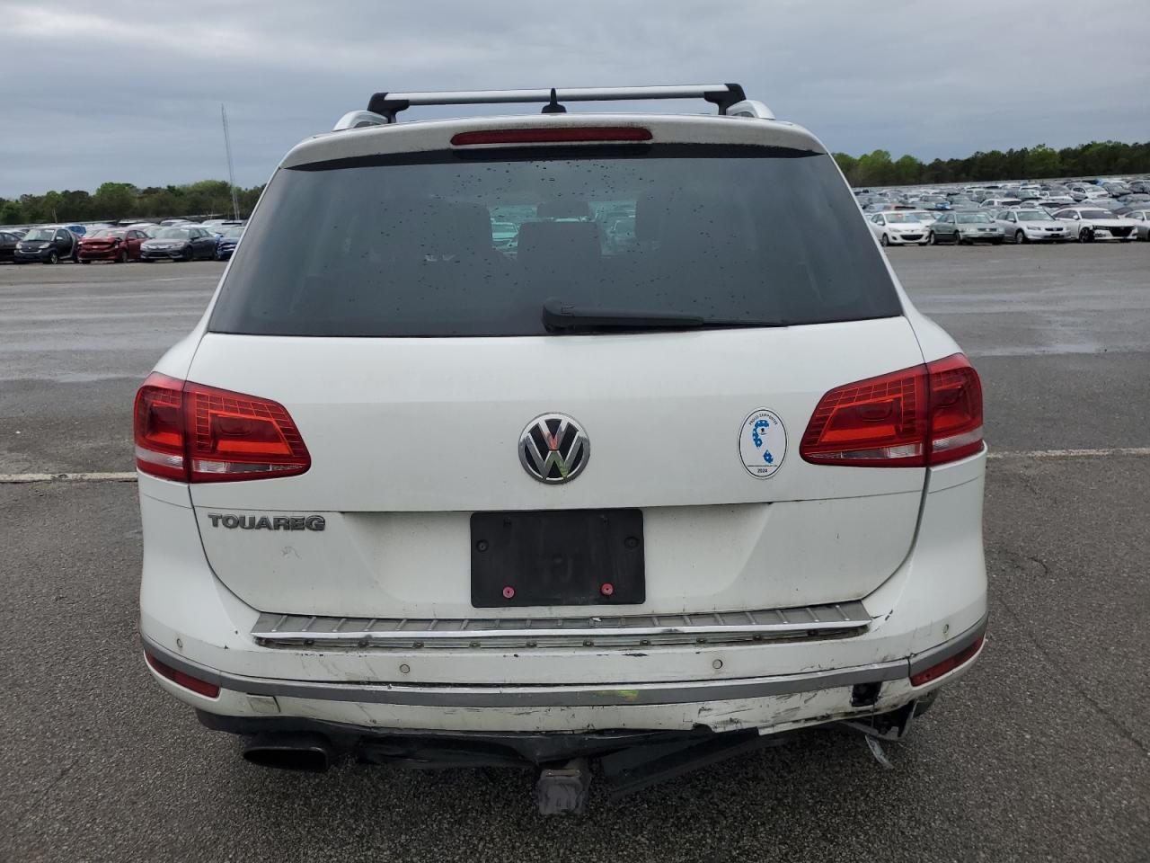 2015 Volkswagen Touareg V6 VIN: WVGEF9BP5FD004707 Lot: 57105155