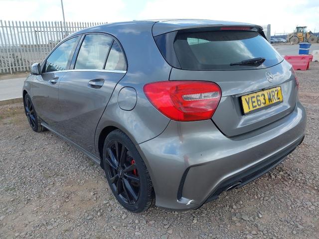 2013 MERCEDES BENZ A180 BLUEE