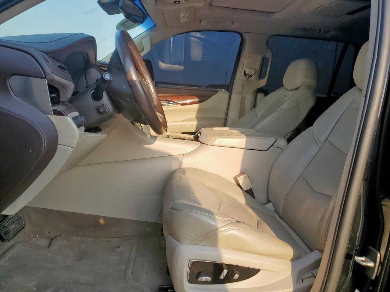 2015 Cadillac Escalade Luxury VIN: 1GYS4MKJ0FR663075 Lot: 57095705