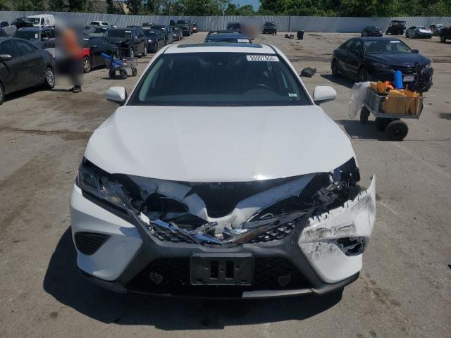  TOYOTA CAMRY 2019 Biały