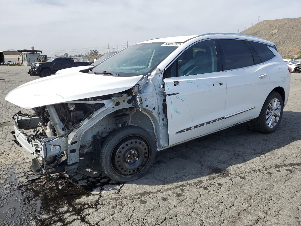 2020 Buick Enclave Essence продається в Colton, CA - Front End