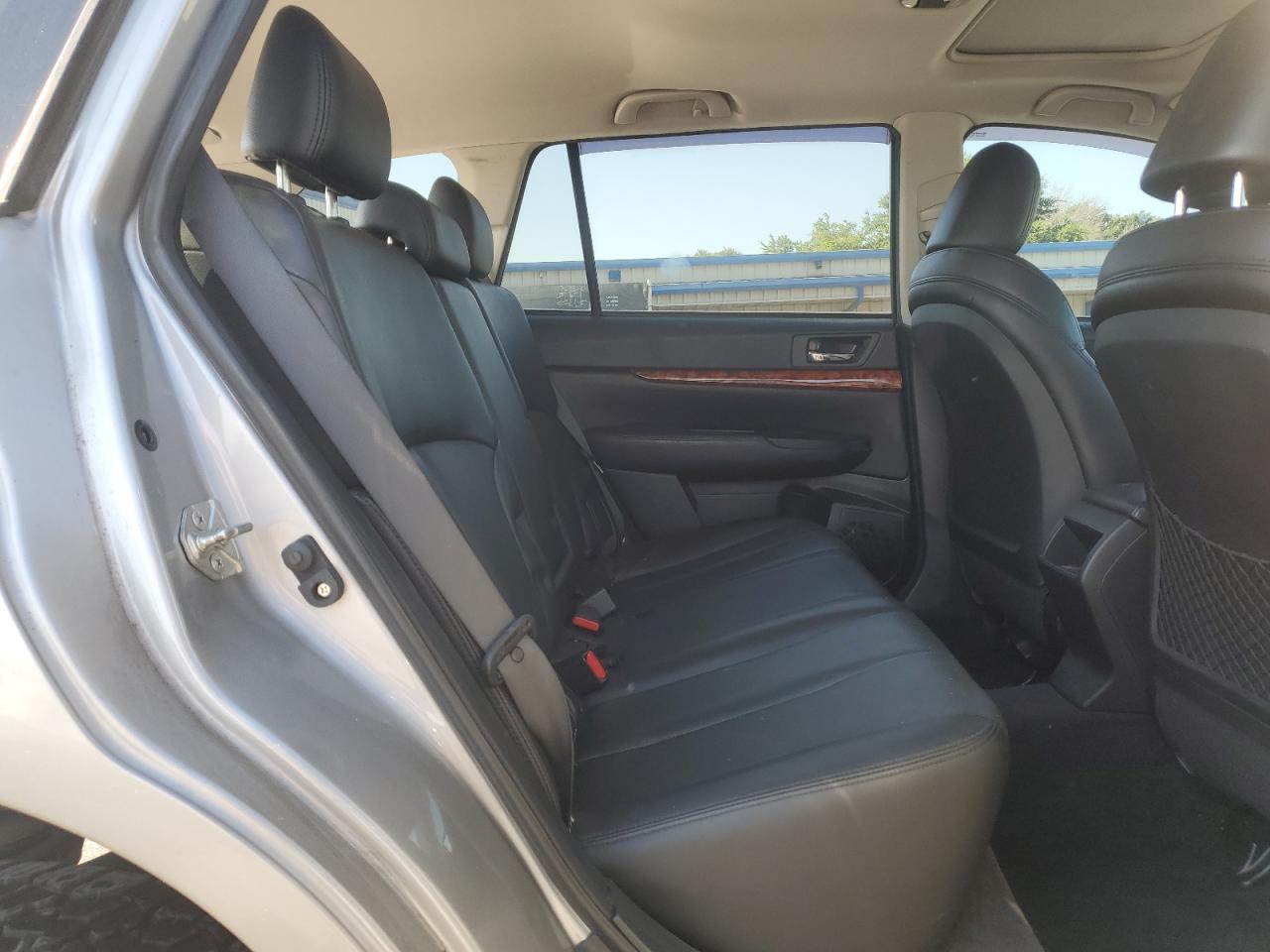 2010 Subaru Outback 2.5I Limited VIN: 4S4BRCKC1A3341815 Lot: 57469085