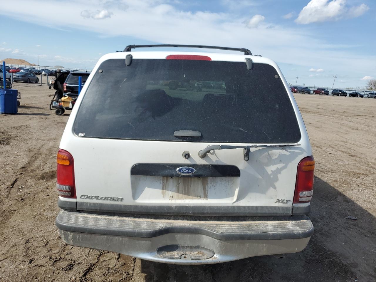 2000 Ford Explorer Xlt VIN: 1FMZU83PXYZA71034 Lot: 55447585