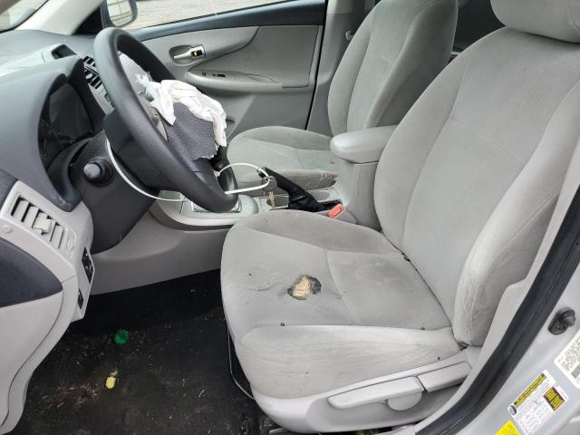  TOYOTA COROLLA 2013 Серебристый