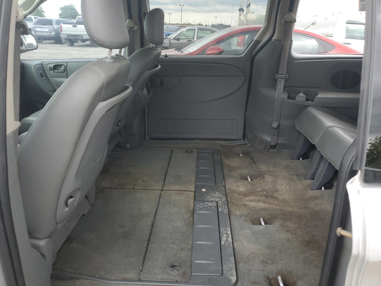 2005 Dodge Grand Caravan Sxt VIN: 2D4GP44L15R565914 Lot: 56537475