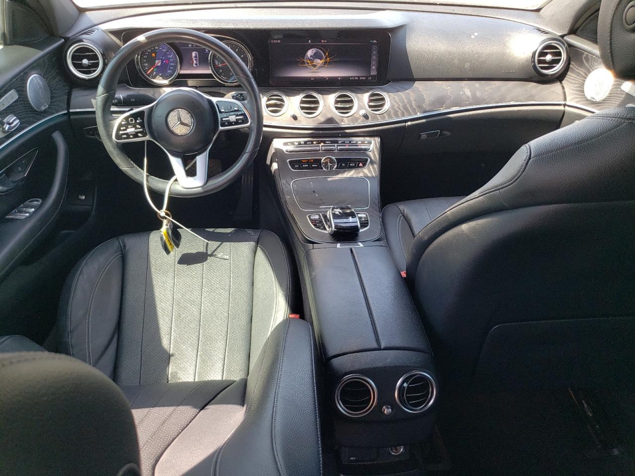 2019 Mercedes-Benz E 300 VIN: WDDZF4JB7KA611577 Lot: 56967265