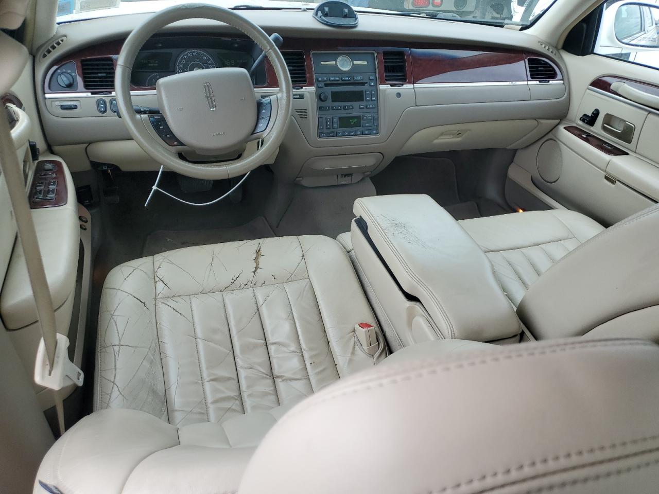 2005 Lincoln Town Car Signature VIN: 1LNHM81W75Y651123 Lot: 57106815