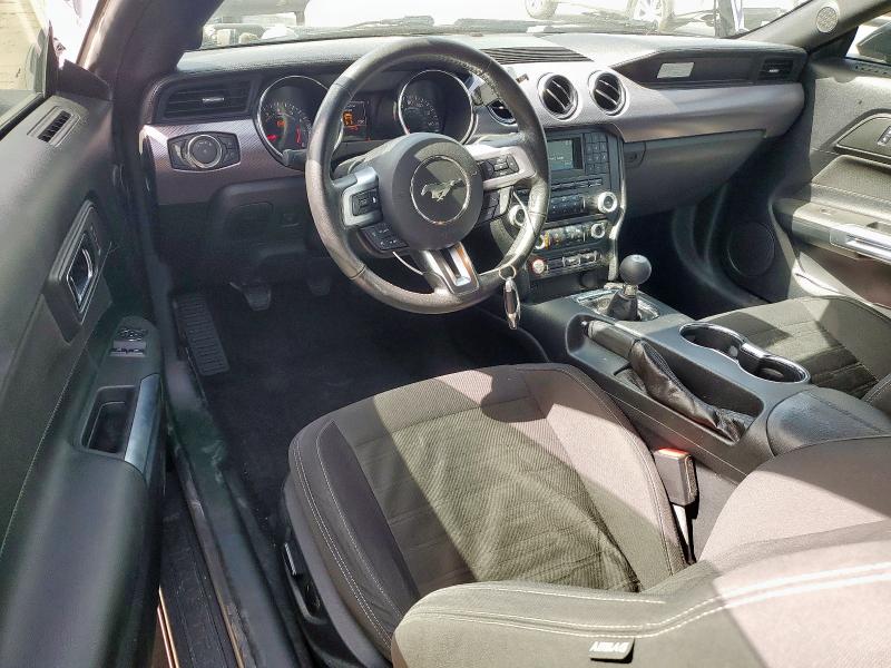  FORD MUSTANG 2015 Czarny