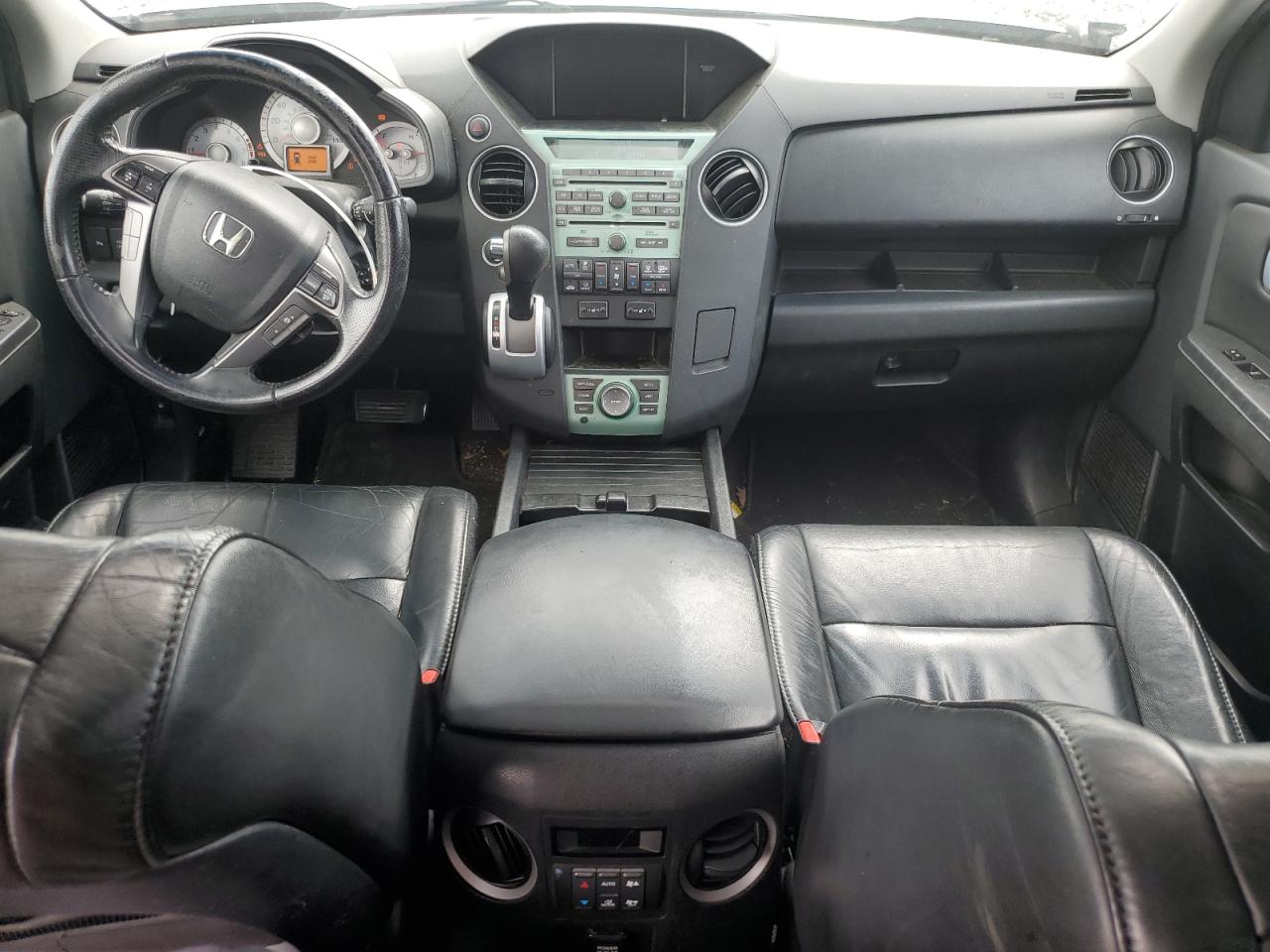 2011 Honda Pilot Touring VIN: 5FNYF4H9XBB092234 Lot: 56739655