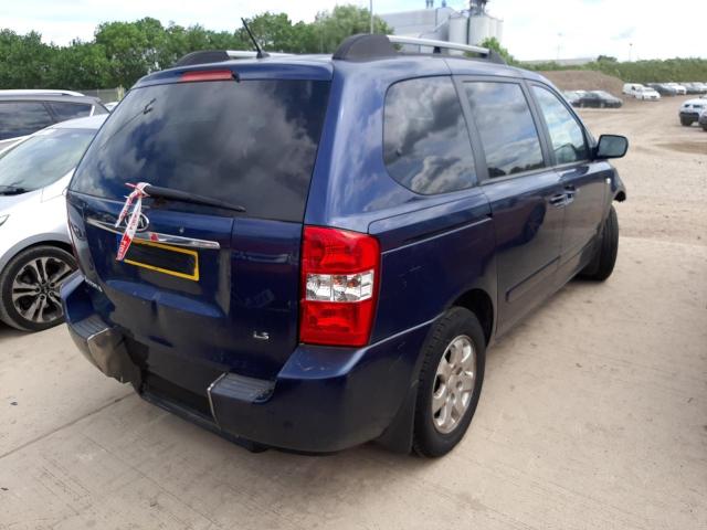 2009 KIA SEDONA LS