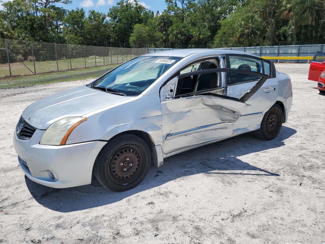 2010 Nissan Sentra 2.0 na sprzedaż w Fort Pierce, FL - Side