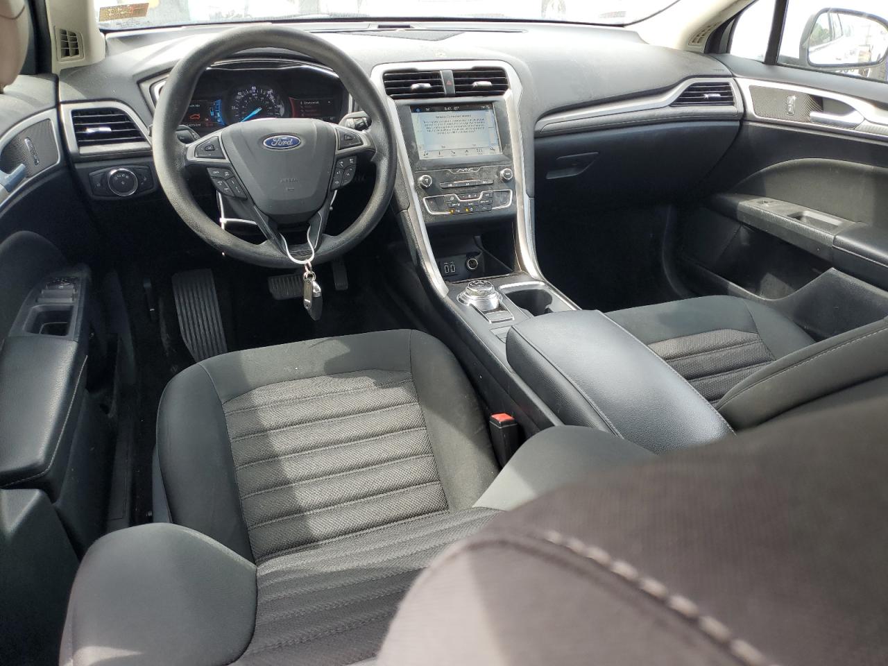 2019 Ford Fusion Se VIN: 3FA6P0LU8KR124871 Lot: 54025535