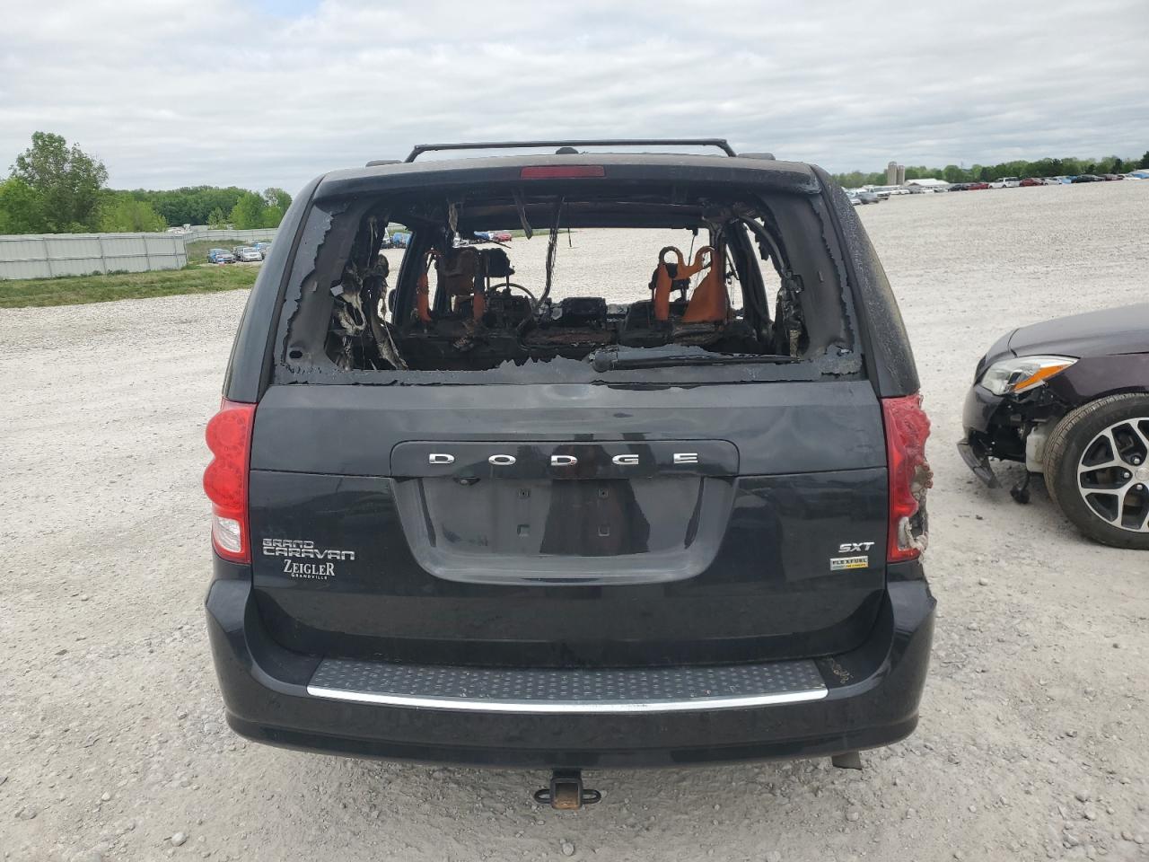 2018 Dodge Grand Caravan Sxt VIN: 2C4RDGCG4JR265766 Lot: 57769375