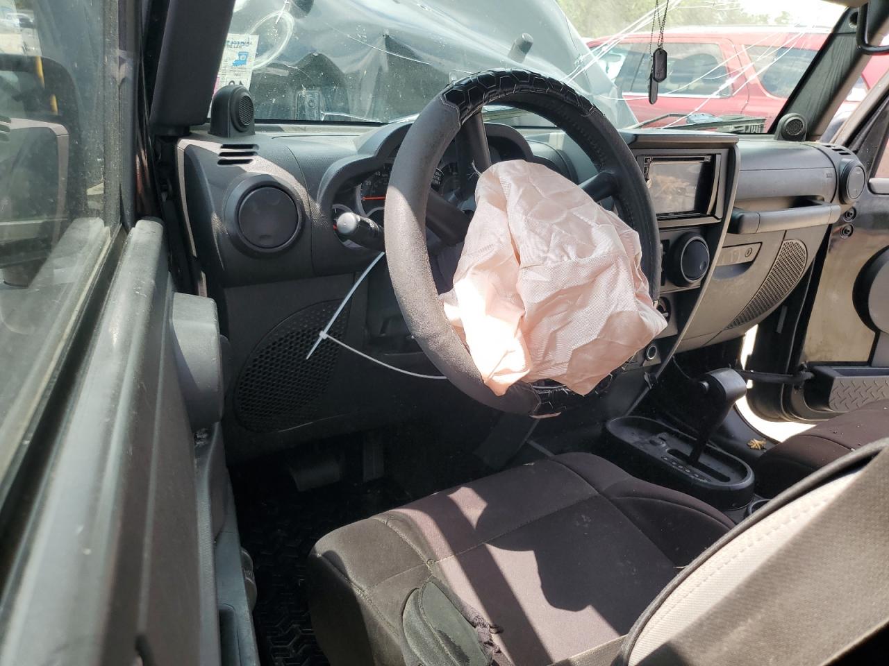 2007 Jeep Wrangler Sahara VIN: 1J4GB59107L215687 Lot: 58335215