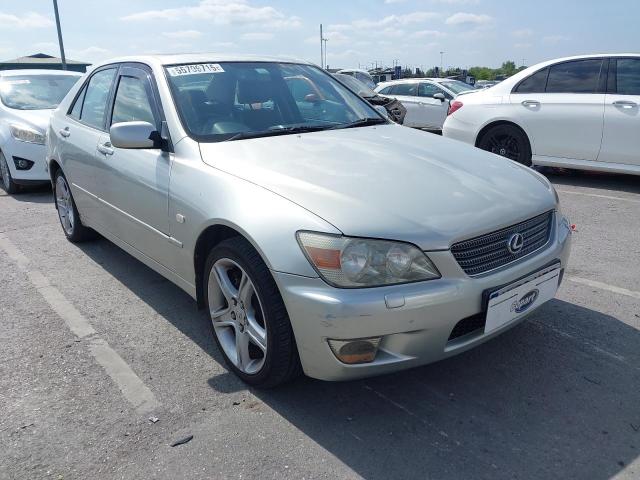 2000 LEXUS IS200 SE A