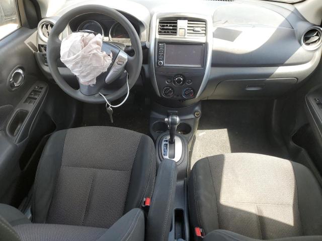  NISSAN VERSA 2018 Silver