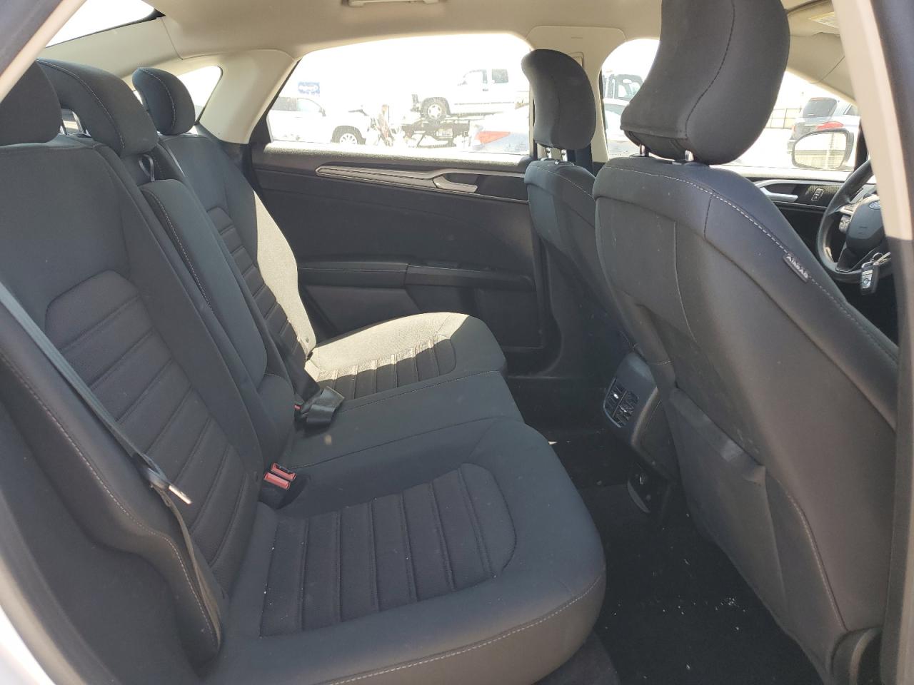 2019 Ford Fusion Se VIN: 3FA6P0LU5KR285131 Lot: 54032695