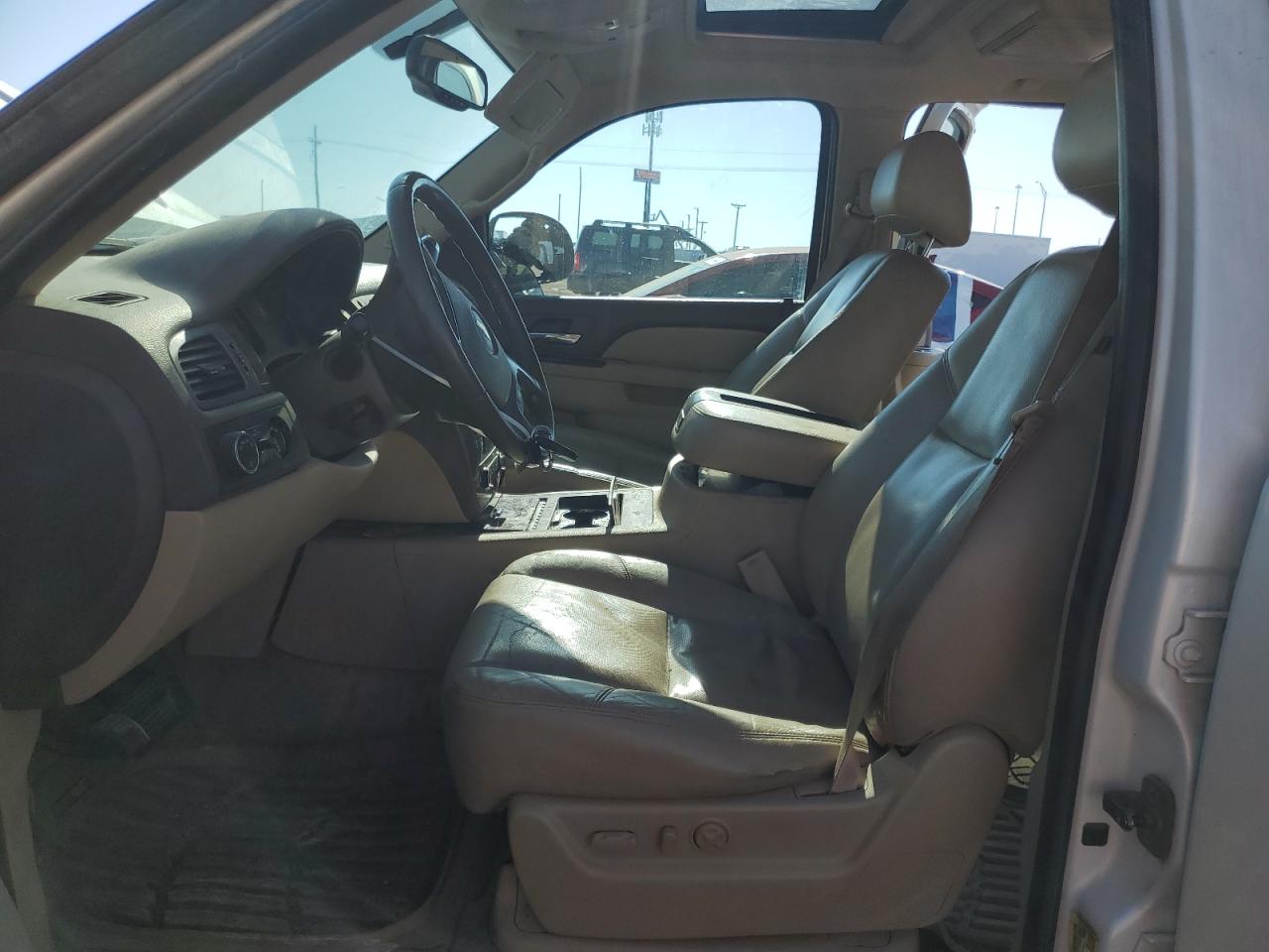 2011 Chevrolet Suburban K1500 Ltz VIN: 1GNSKKE38BR236645 Lot: 57072555
