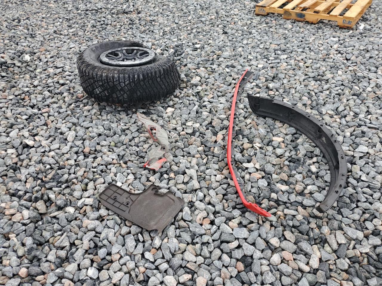 2023 Ford Bronco Base VIN: 1FMEE5DP4PLB13904 Lot: 56490175