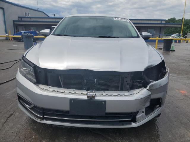  VOLKSWAGEN PASSAT 2016 Silver