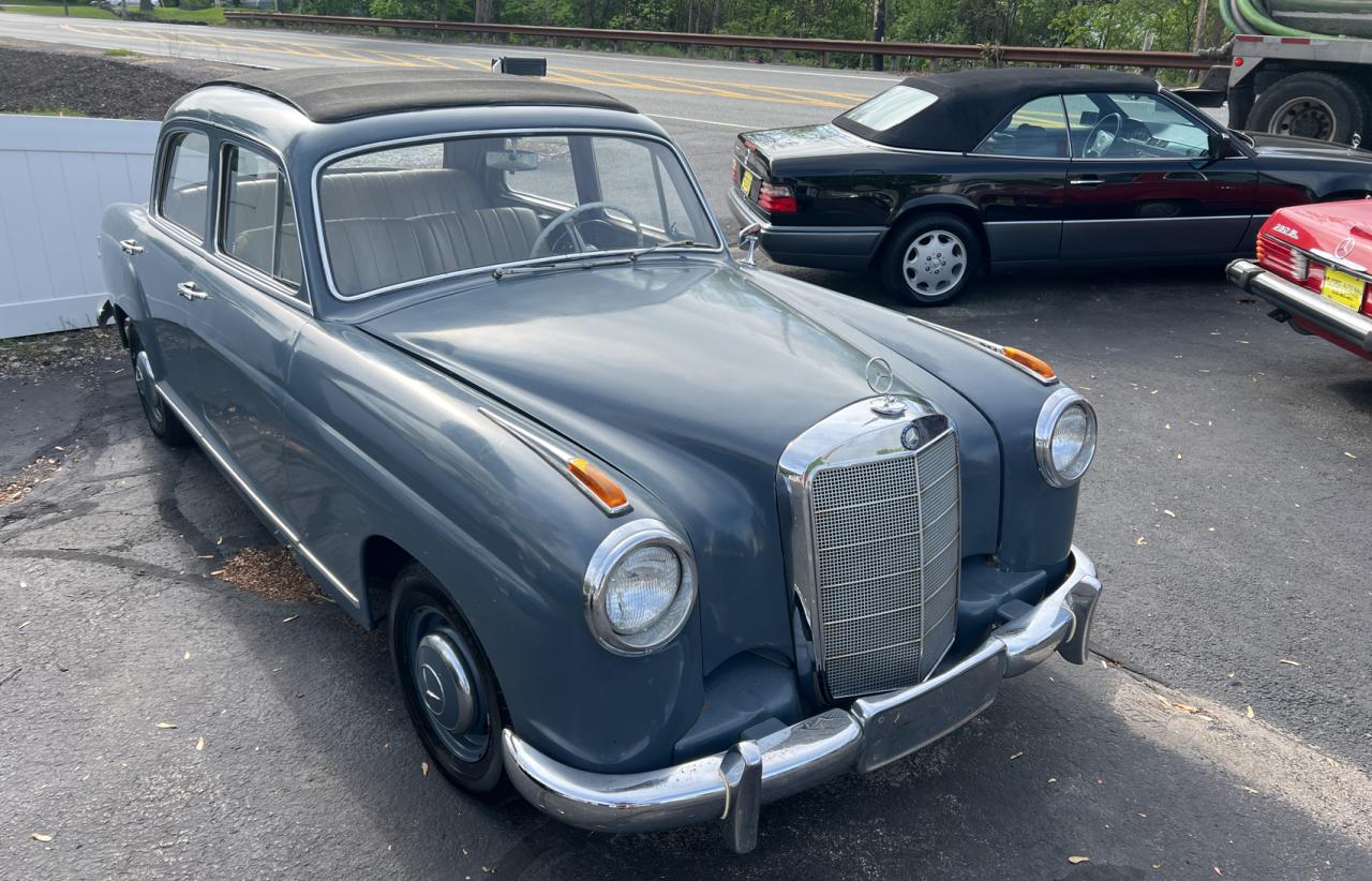 1959 Mercedes Benz 219 იყიდება Mendon-ში, MA - Normal Wear