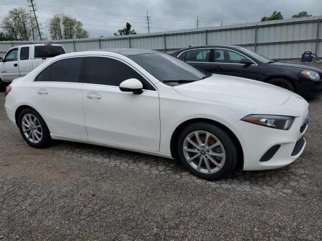  MERCEDES-BENZ A-CLASS 2021 Білий