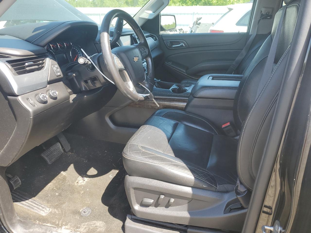 2017 Chevrolet Suburban K1500 Lt VIN: 1GNSKHKC7HR199250 Lot: 56952635