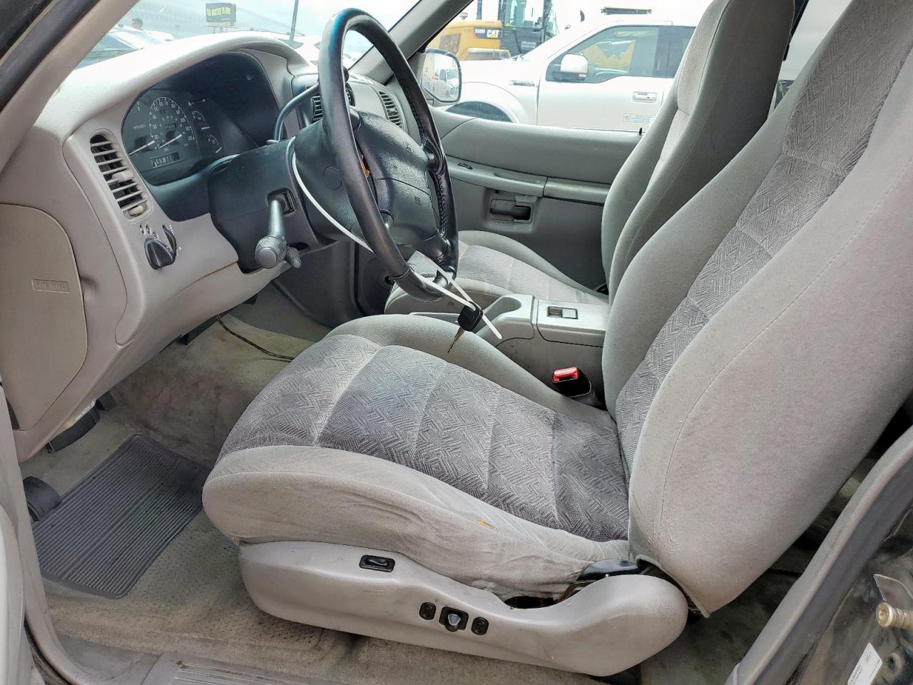 1998 Ford Explorer VIN: 1FMZU34E5WUA17831 Lot: 56041845