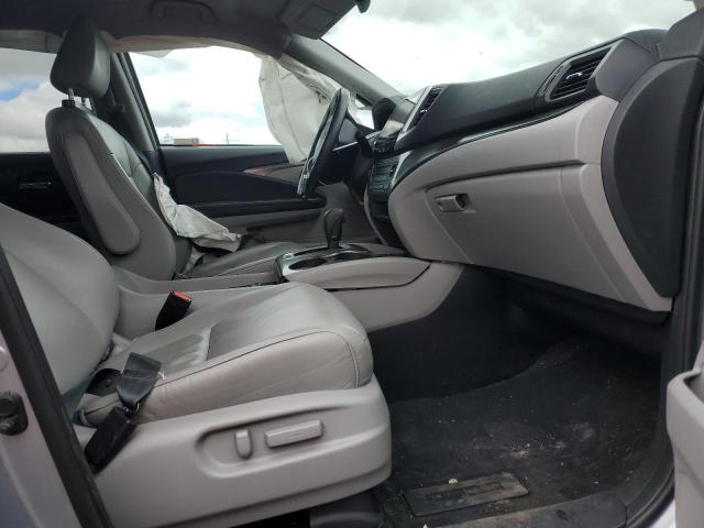  HONDA PILOT 2018 Серебристый