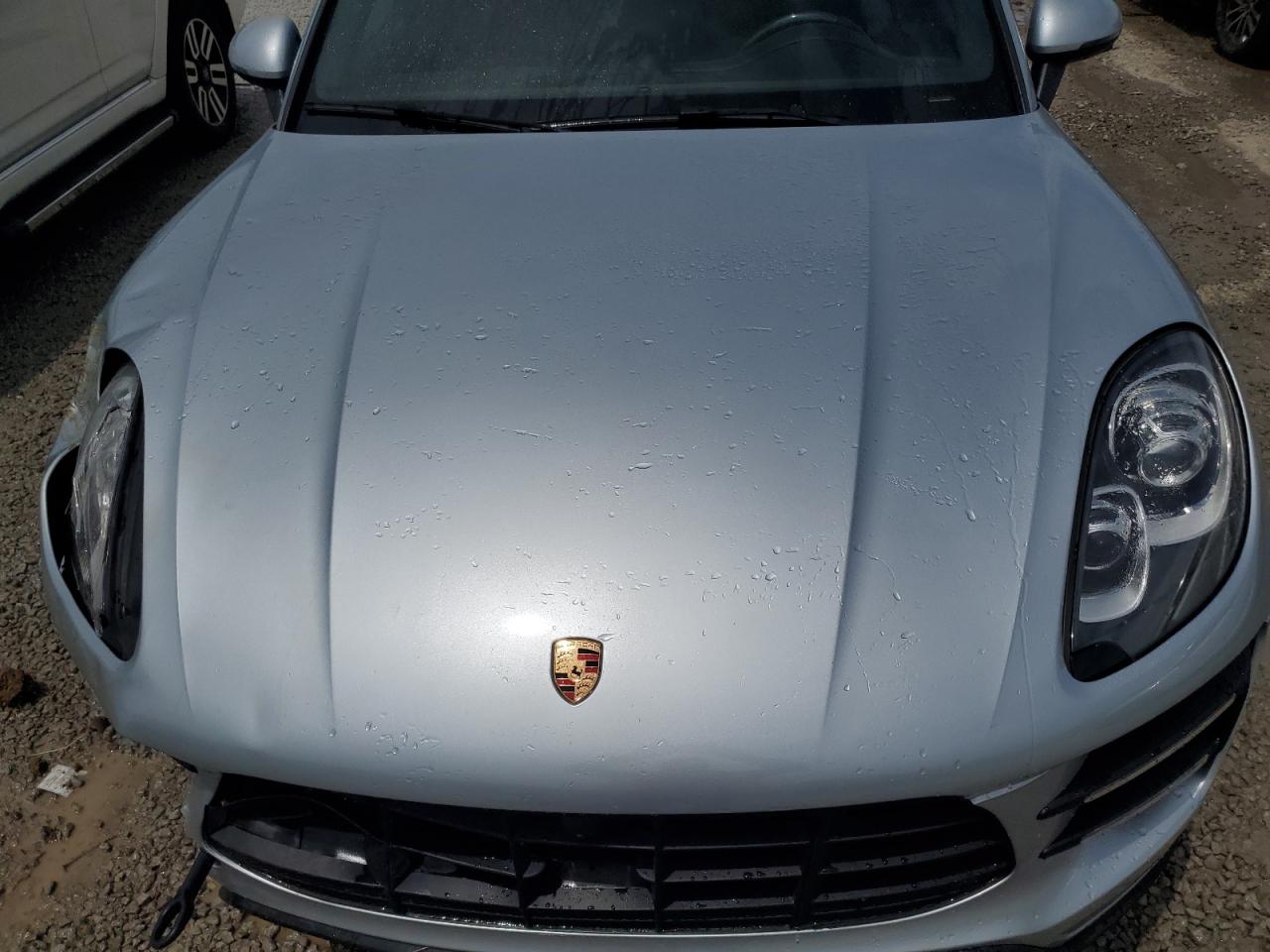 2018 Porsche Macan Turbo VIN: WP1AF2A54JLB70563 Lot: 54565005
