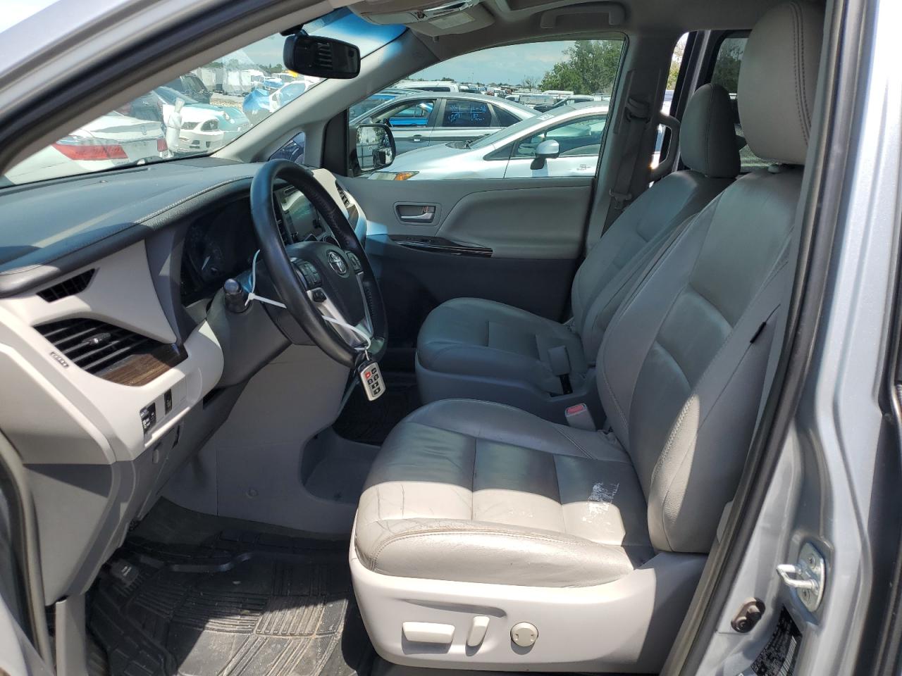 2015 Toyota Sienna Xle VIN: 5TDYK3DC1FS626195 Lot: 56937525